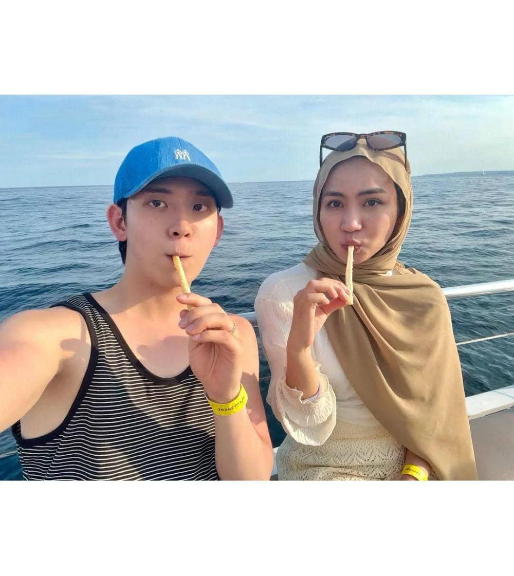 10 Potret Xaviera Putri Liburan Bareng Sahabat di Hong Kong, Seru dan Memukau!