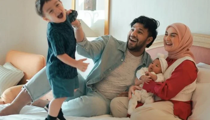 3 Skandal Artis Terheboh: Meisya Siregar Buka Kabar ITP Anak, Ammar Zoni Dihujat Suami Irish Bella, dan Denada Simpan Rahasia Ayah Biologis