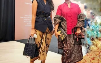 7 Inspirasi Outfit Hari Kartini Berwarna Cream yang Elegan untuk Tampilan Modern