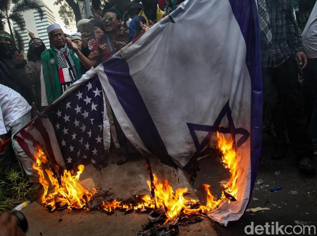 Aksi Neturei Karta di Jerusalem: Bakar Bendera Israel, Tuntut Pembubaran Negara Israel
