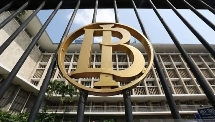 Bank Indonesia Tahan Suku Bunga, Fitch Turunkan Outlook: Apa Dampaknya bagi Raksasa Perbankan?