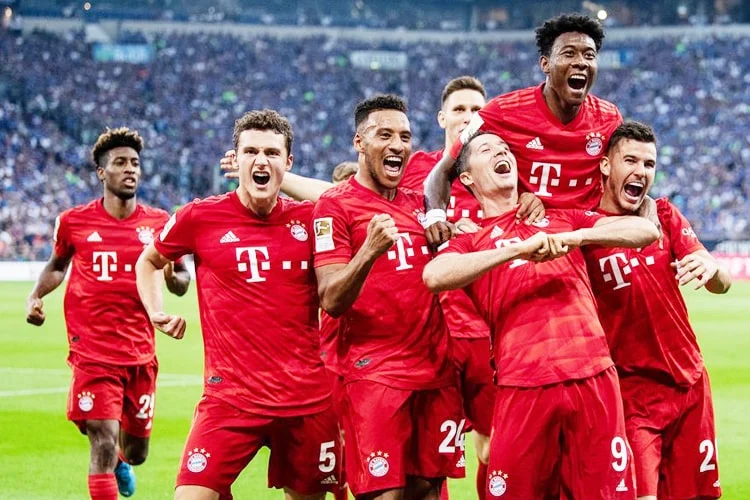 Bayern Munchen Raih Gelar Bundesliga 2025/2026 Usai Comeback Epik 4-2 Atas Stuttgart