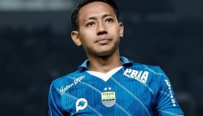 Beckham Putra Resmi Sarjana Ilmu Pemerintahan, Sukses di Lapangan Hijau dan Gaji Fantastis Persib Bandung