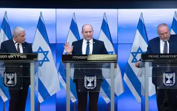Bennett & Lapid Bentuk Koalisi Besar Israel, Siap Tantang Kembalinya Netanyahu