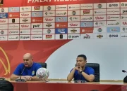 Bojan Hodak Kritik Tajam Kesalahan Persib saat Imbang Dewa United