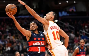 CJ McCollum Bawa Hawks Menang Dramatis atas Knicks, Seri Playoff Tersamakan 1-1