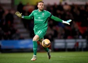 Daniel Peretz Bintang Kiper Southampton, Penyelamat FA Cup di Laga Semi Final