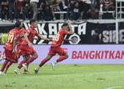 Drama Gol Cepat dan Penalti Menyulut Persaingan Sengit Persija vs PSIM di Bali