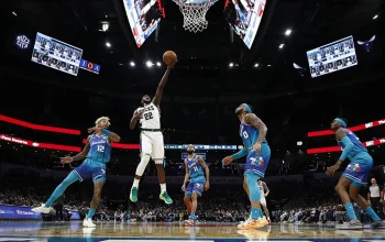Drama Live Score: Hornets Raih Kemenangan OT di NBA Play-In, CSK Genggam Kemenangan Beruntun di IPL 2026