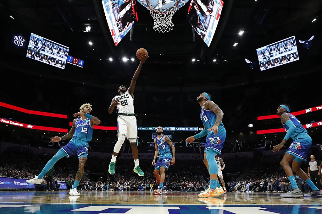Drama Live Score: Hornets Raih Kemenangan OT di NBA Play-In, CSK Genggam Kemenangan Beruntun di IPL 2026
