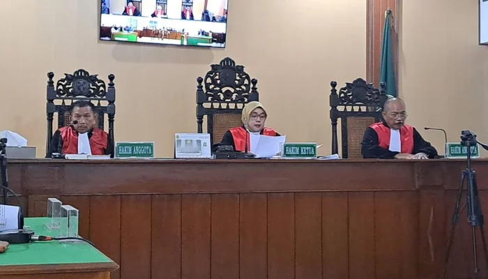 Fadli Zon Siapkan Tim Hukum Hadapi Gugatan PB XIV Purboyo di PTUN, Kebudayaan Keraton Surakarta Dipertaruhkan