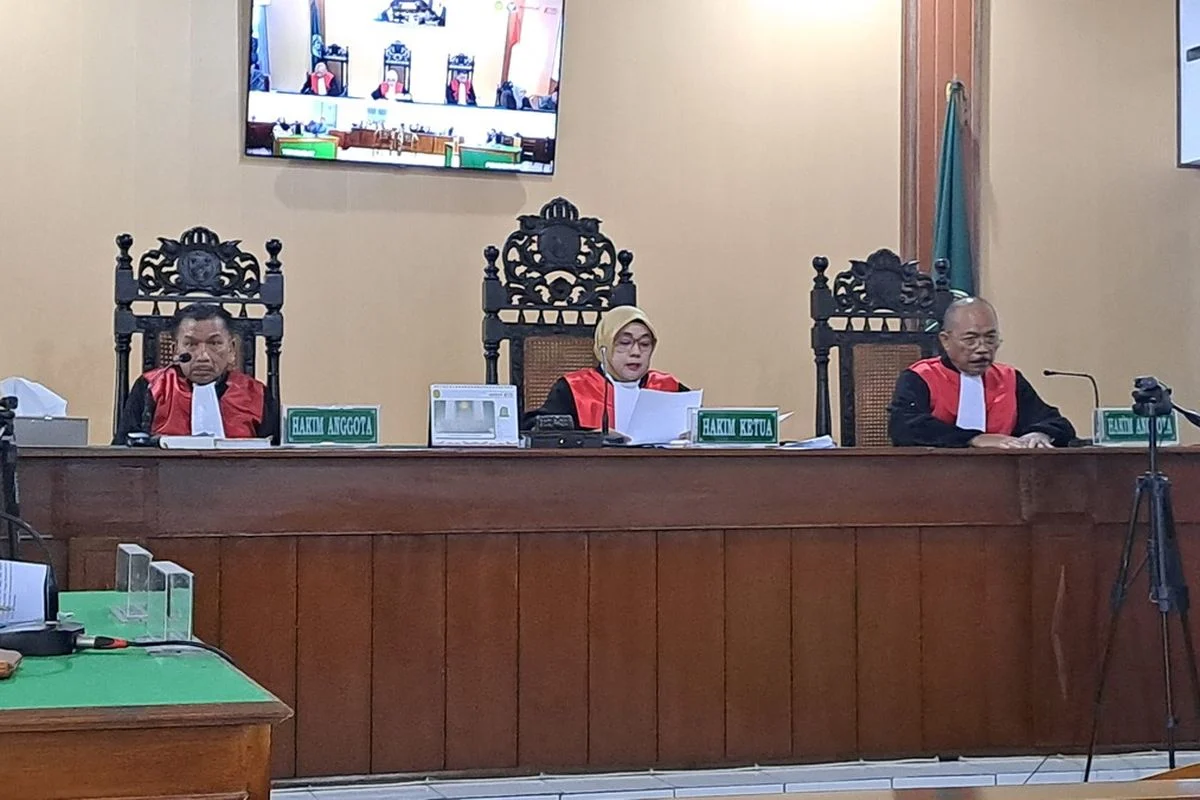 Fadli Zon Siapkan Tim Hukum Hadapi Gugatan PB XIV Purboyo di PTUN, Kebudayaan Keraton Surakarta Dipertaruhkan