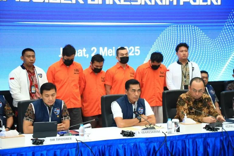 FBI dan Polisi Indonesia Bongkar Jaringan Phishing Global Rugi Rp 342 Miliar