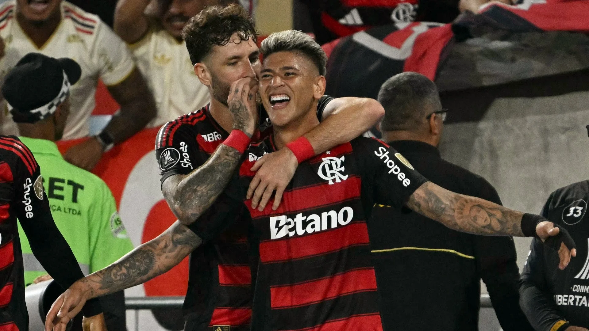 Flamengo vs Medellín: Ganda Gol, Kemenangan 4-1, dan Pujian Jardim untuk Carrascal
