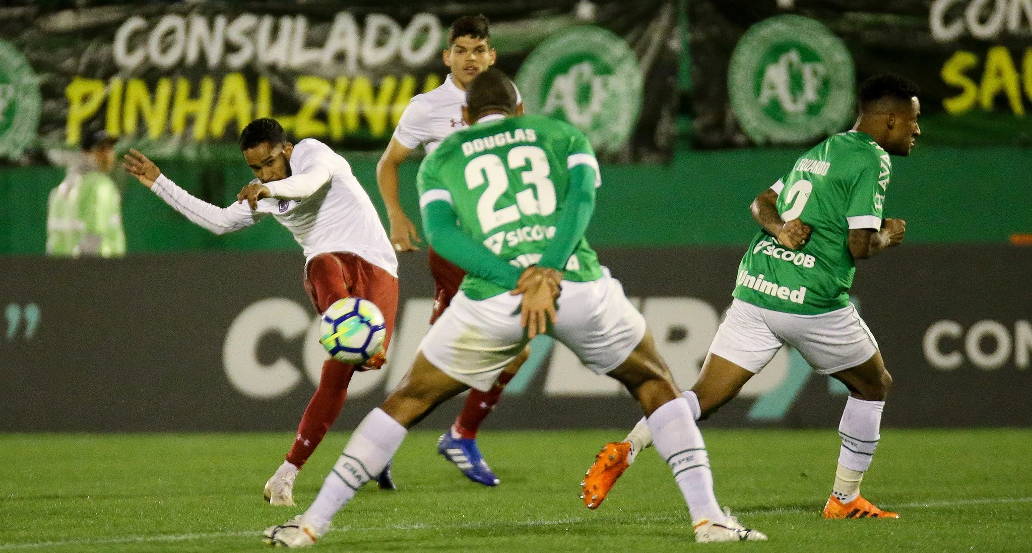 Fluminense vs Chapecoense: Kemenangan 2-1 di Maracanã Mengamankan Tiga Poin Krusial