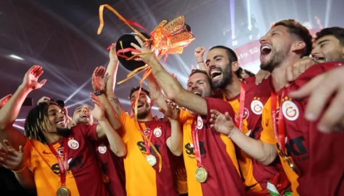 Galatasaray vs Fenerbahçe: Kemenangan 3-0 yang Membakar Persaingan dan Mengguncang Dunia