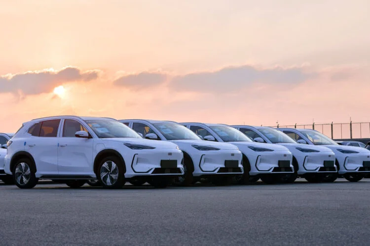 Geely Auto Cetak Rekor Penjualan 709 Ribu Unit di Kuartal I 2026, Dorong Ekspor NEV Global