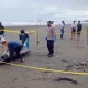Geger! Benda Torpedo Misterius Ditemukan di Pantai Kangean, Polisi Amankan Lokasi