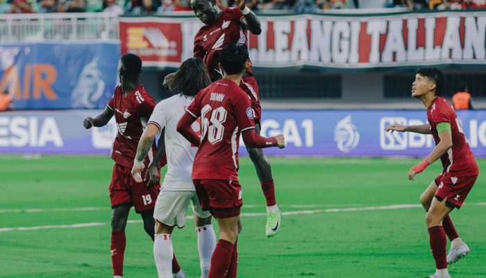 Gol Spektakuler Olayinka Bawa APOEL Menang Dramatis atas Apollon di Piala Siprus