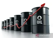 Harga Minyak Dunia Merosot Tajam Usai Iran Buka Selat Hormuz, Bursa AS Cetak Rekor Baru