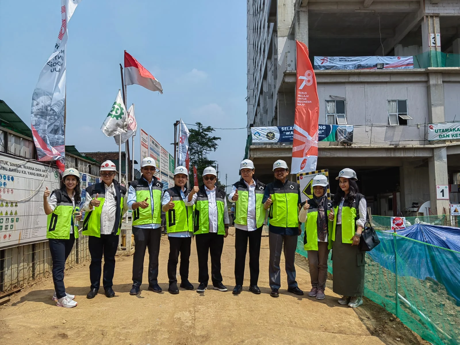 Hunian Bantaran Rel Senen: Teddy Cek Progres Pembangunan, Janji Hunian Layak dalam Waktu Singkat