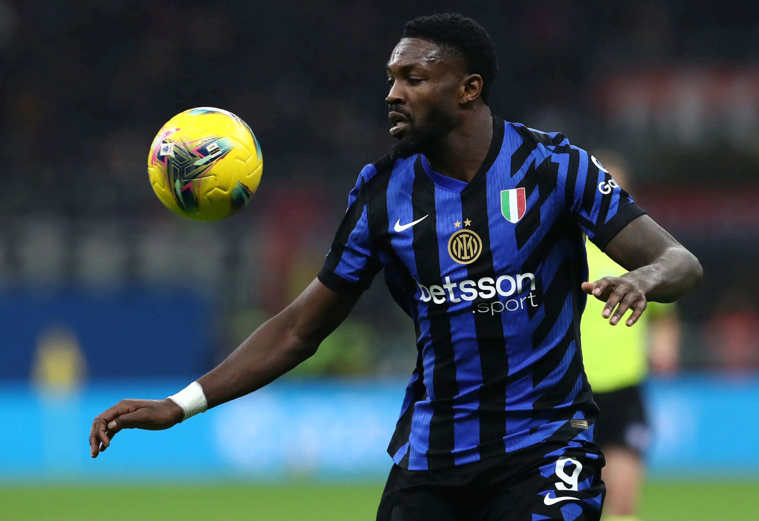 Inter Milan Tundukkan Cagliari 3-0, Thuram Bersinar: 4 Fakta Kunci Menuju Scudetto