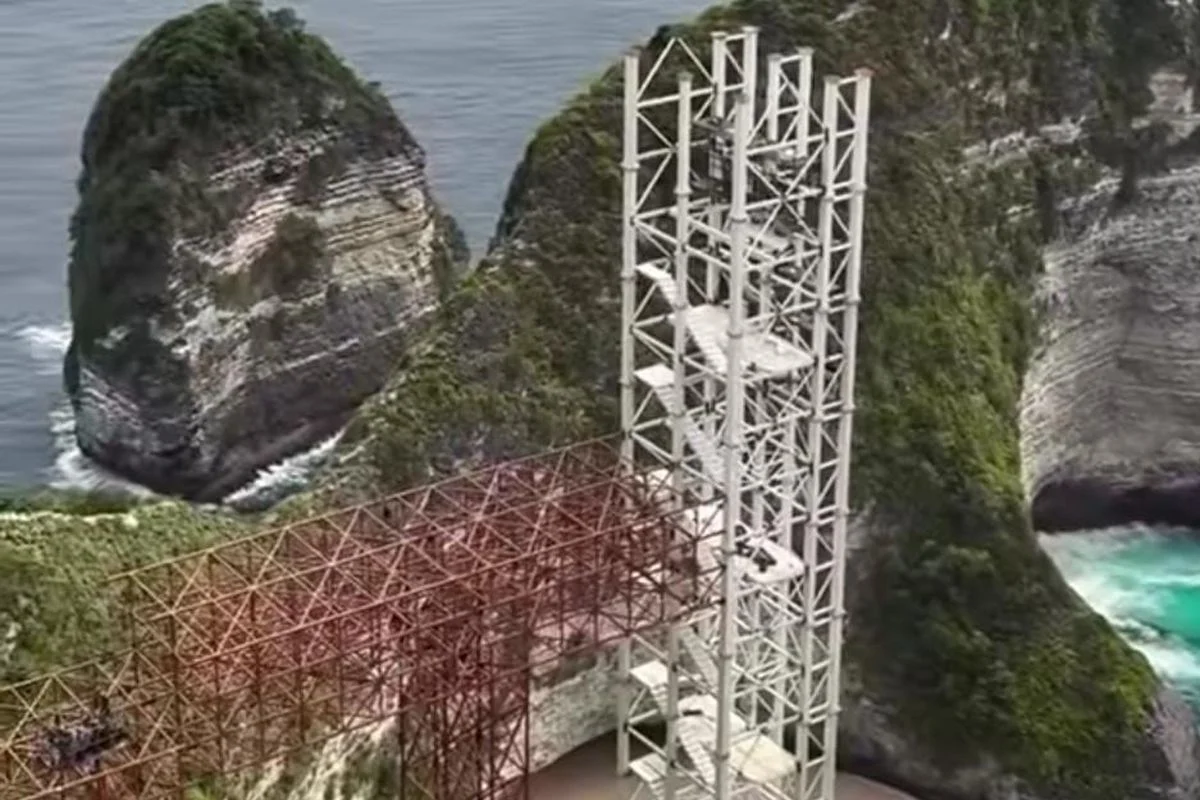 Investor China Gugat Lagi: Tolak Pembongkaran Lift Kaca di Tebing Kelingking, Bersaing di Pengadilan