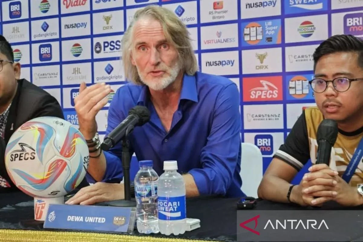 Jan Olde Riekerink Bongkar Analisa Kekuatan Persib: Mengapa Dewa United Kehilangan Dua Poin?