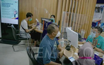 KAI Janjikan Refund 100% Tiket Jarak Jauh Pasca Tragedi Bekasi Timur, Pemerintah Diminta Atur Palang Perlintasan