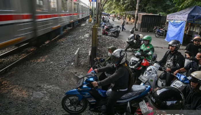 KAI Tegas Tutup 1.800 Perlintasan Liar Tanpa Pandang Bulu, Ormas Tak Diberi Kelonggaran