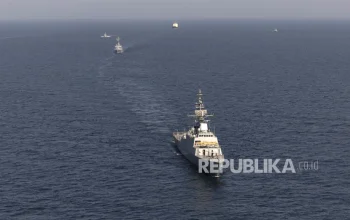 Kapal Mewah Rusia Menembus Selat Hormuz: Satu-satunya Kendaraan Laut di Tengah Blokade Iran dan AS