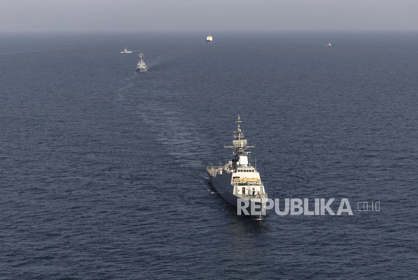 Kapal Mewah Rusia Menembus Selat Hormuz: Satu-satunya Kendaraan Laut di Tengah Blokade Iran dan AS