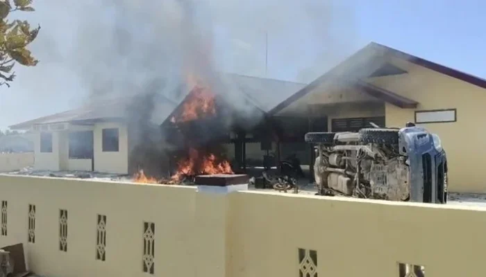 Kapolsek Panipahan Dicopot, Rotasi Besar Personel Polri Usai Aksi Bakar Rumah Diduga Bandar Narkoba