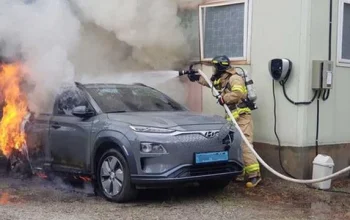 Kebakaran Hyundai Kona Electric di Gresik: Hyundai Kona overheat Bikin Mobil Hanyut Hingga Hanya Rangka