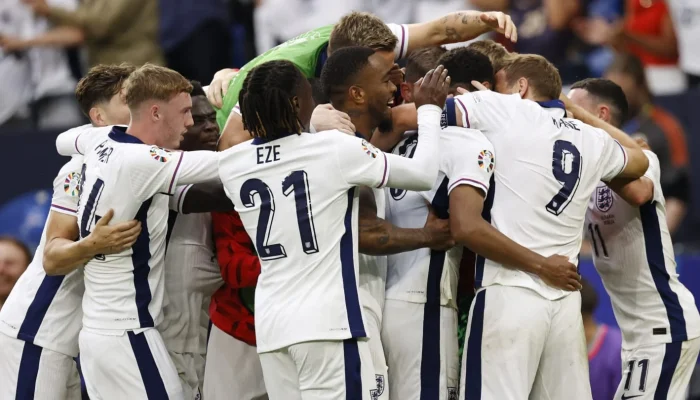 Kejutan Inggris di Europa League: Forest dan Villa Raih Semi Final, Perjalanan Dramatis di Piala Kontinen