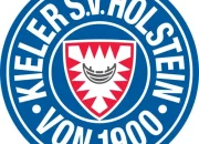 Kemenangan Gemilang Holstein Kiel 3-0 atas Kaiserslautern, Pintu Bertahan Semakin Terbuka