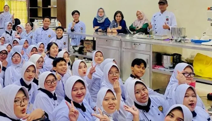 Kemendikbudsi Rencanakan Tutup Prodi Tak Relevan dengan Industri, Langkah Kontroversial Mengguncang Pendidikan Tinggi