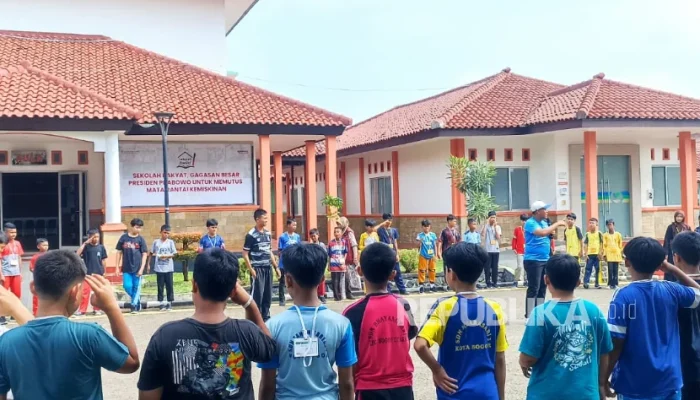 Kemensos Jaring Anak Jalanan di Pejompongan, DPR Desak Sekolah Rakyat Berkelanjutan
