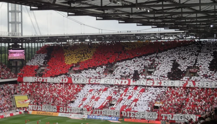 Köln Beraksi di Lapangan Hijau dan Layar KOLN: Dari Bundesliga hingga Sidang Unicameral Nebraska