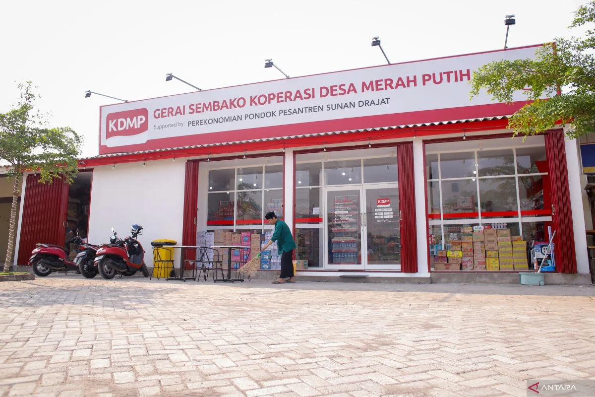Koperasi Merah Putih Siapkan Gerai Obat, Klinik Desa, dan Kolaborasi Internasional untuk Tingkatkan Kesehatan dan Ekonomi