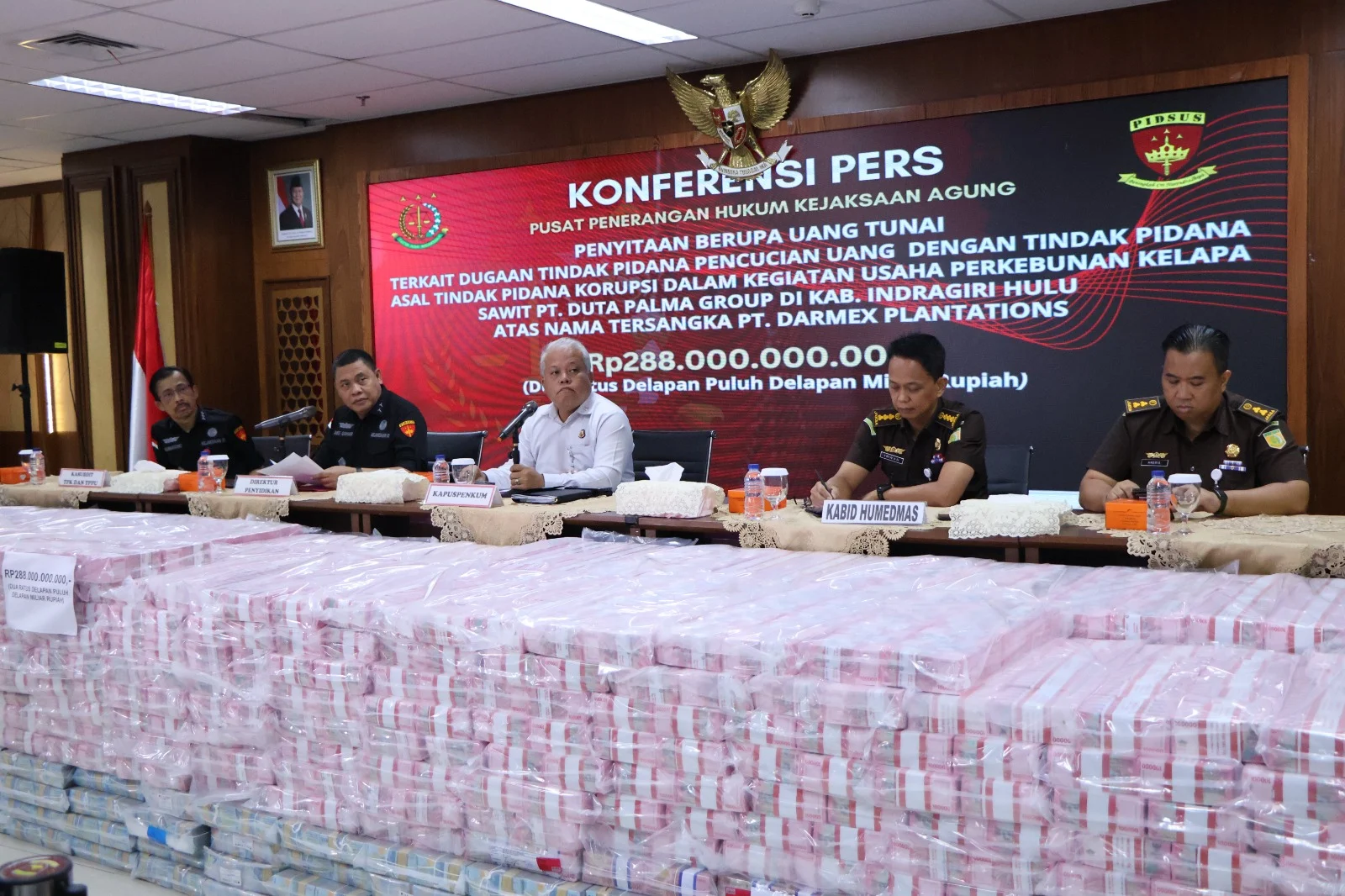 KPK Sita Uang Tunai Rp95 Juta dan Aset Rp2 Miliar dalam Penggeledahan Kasus Korupsi Bupati Tulungagung serta DJBC