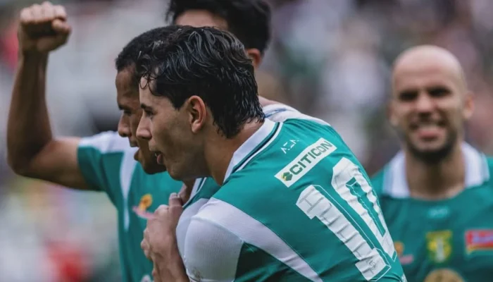 Krisis Gol Persebaya: Bernardo Tavares Hadapi Tekanan Besar Setelah Kebobolan 20 Gol dalam 12 Laga