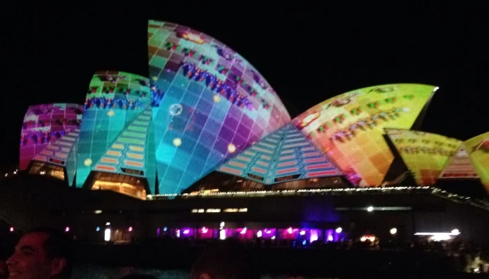 Live Sydney: Vivid LIVE di Opera House dan Gundam Live‑Action Bawa Sensasi Baru ke Dunia Hiburan