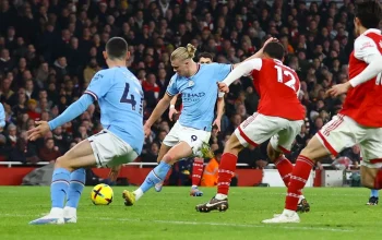 Manchester City Sabet Puncak Klasemen, Arsenal Tersingkir & Burnley Turun Kasta