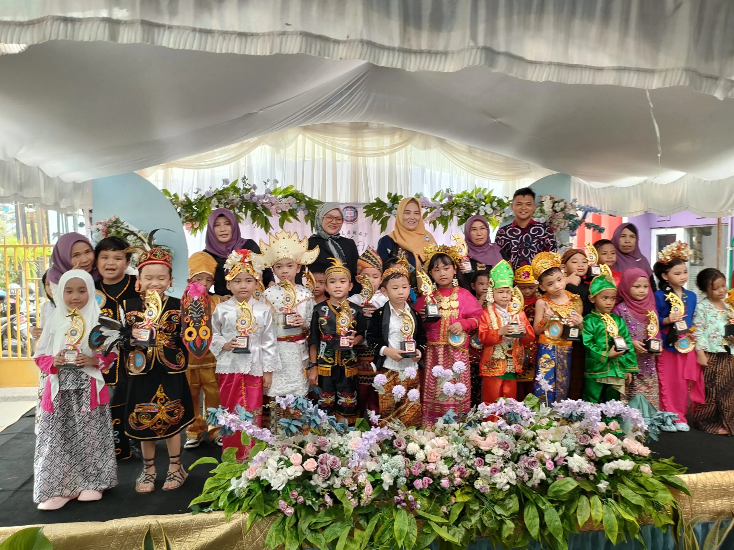 Meriahkan Hari Kartini 2026: Tren Baju Adat, Doa Khidmat, dan Ide Kegiatan Sekolah