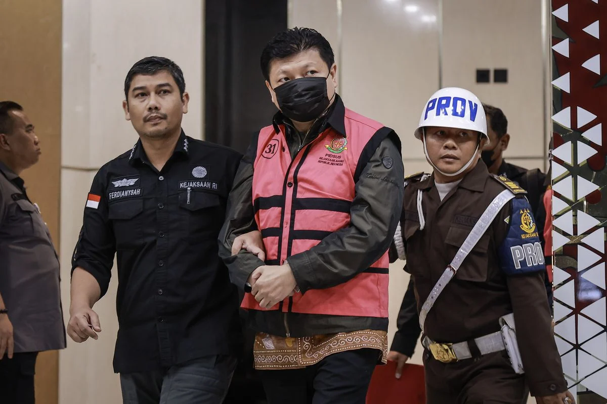 Miskomunikasi dan Mutasi: Di Balik Heboh Rombongan Eks Anggota DPR Foto-foto di Tikungan Sitinjau Lauik