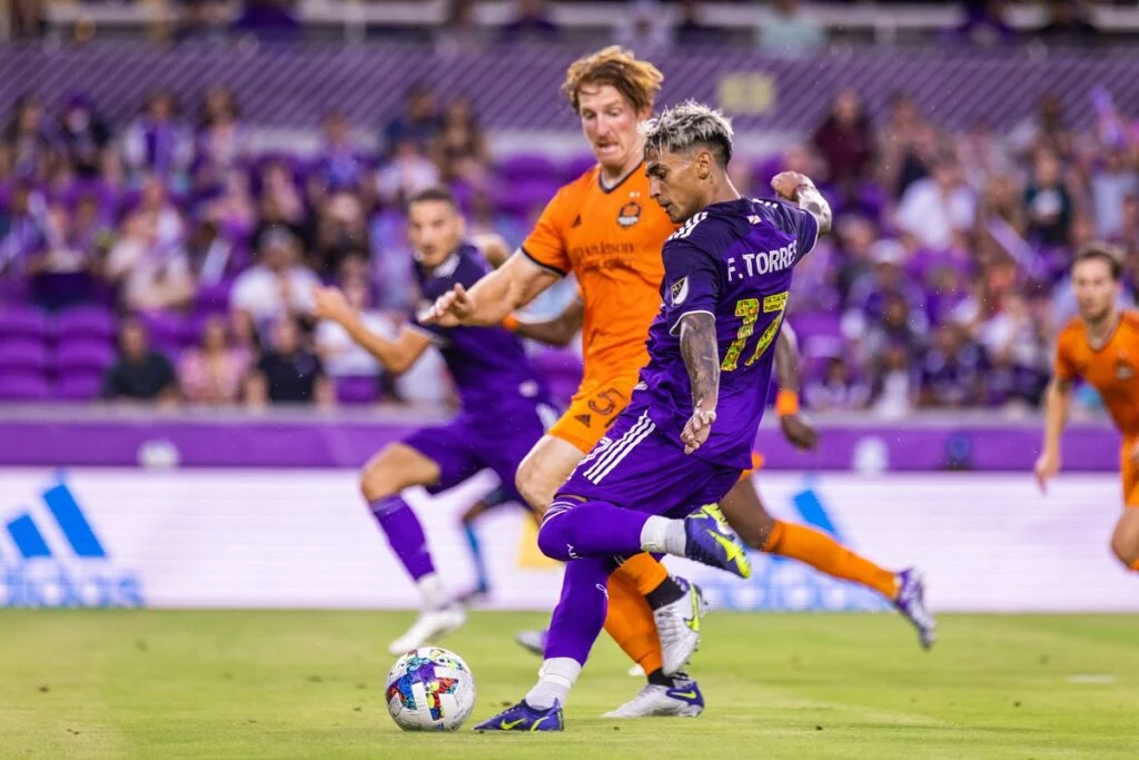 Orlando City vs Houston Dynamo: Drama 1-0 di Inter&Co Stadium, Herrera Buka Skor