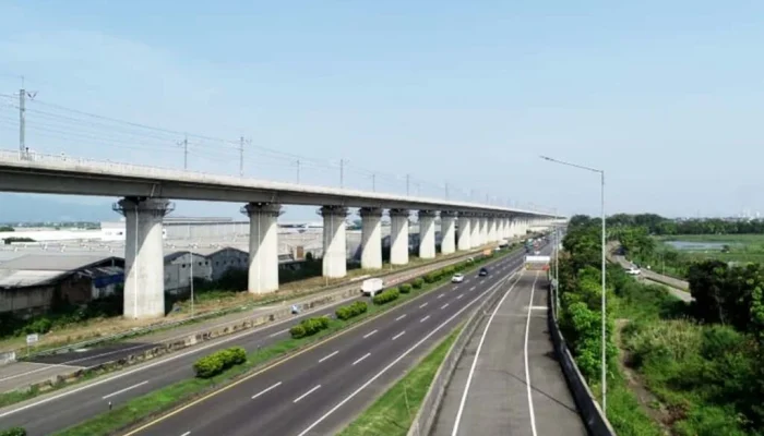 Pemerintah Pastikan Permintaan Akses Lintas Udara Militer AS Ditelaah Hati-hati: Imbas Regional dan Tanggapan China