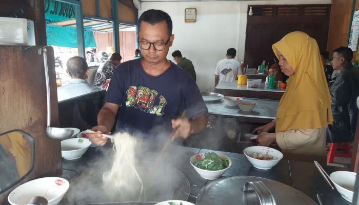 Pemilik Warung Mie Babi Sukoharjo Tetap Santai, Katakan Setiap Orang Bebas Berpendapat