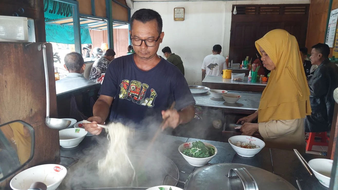 Pemilik Warung Mie Babi Sukoharjo Tetap Santai, Katakan Setiap Orang Bebas Berpendapat